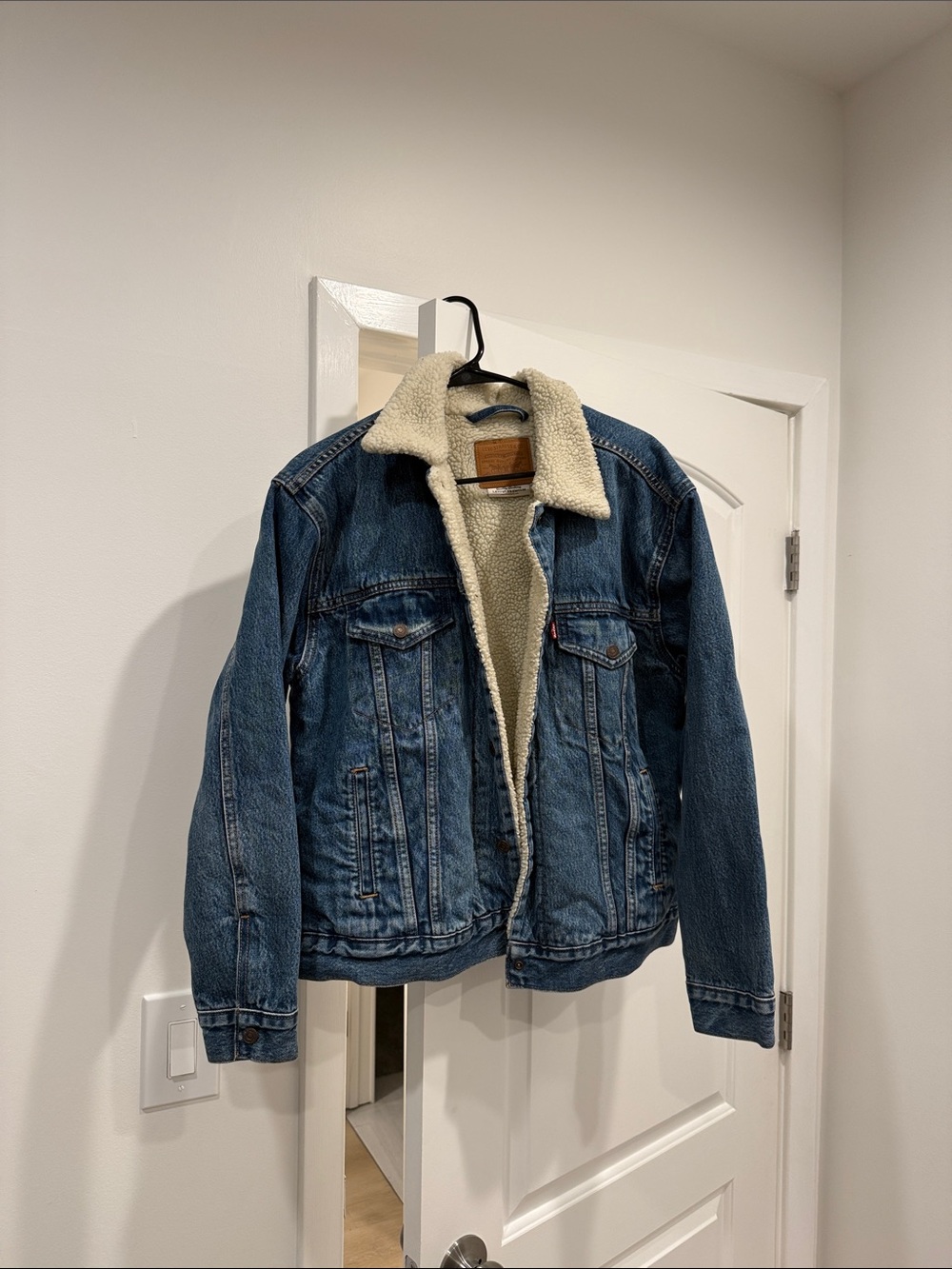 Levi's Blue Denim Sherpa-Lined Jacket - Picture 1 of 1